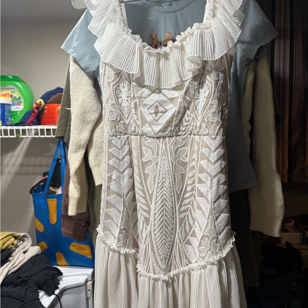 Selfie Leslie Cream Embroidered Wedding Dress - Picture 8 of 9